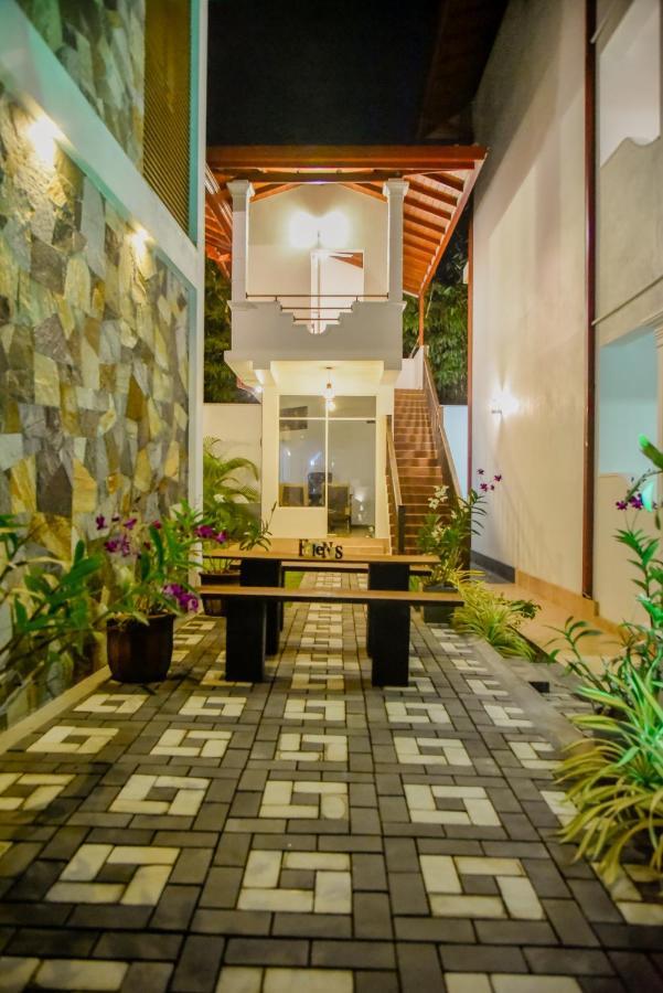 Villa De White Sambur Hikkaduwa Exteriér fotografie